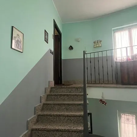 Sara's * Vetralla